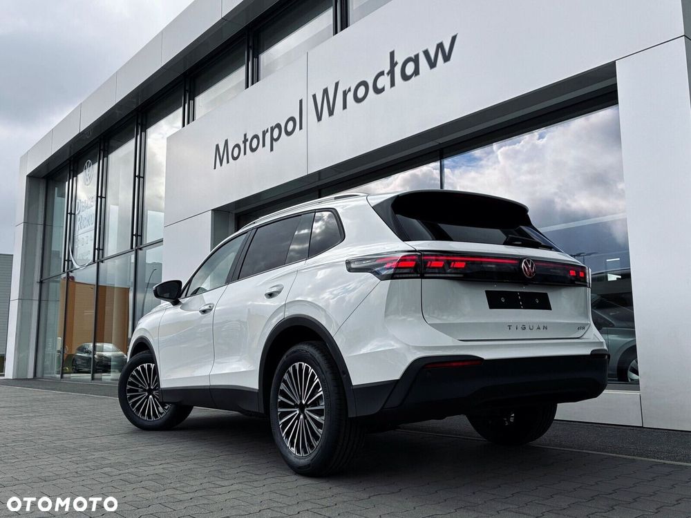 Volkswagen Tiguan - 8