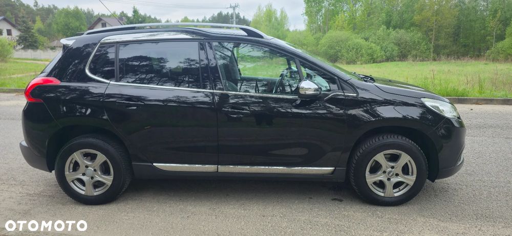 Peugeot 2008 1.6 BlueHDi Allure S&S - 3