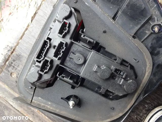 Prawa tylna lampa VW Golf IV lift, Dymiona - 3