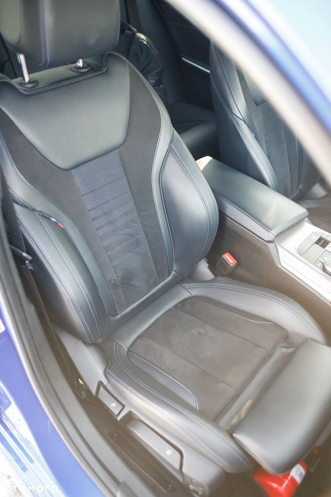 BMW Seria 3 318d M Sport Shadow - 18