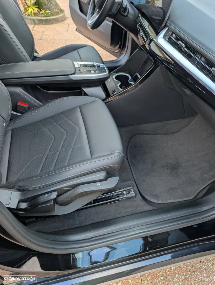 BMW iX1 xDrive30 xLine - 18