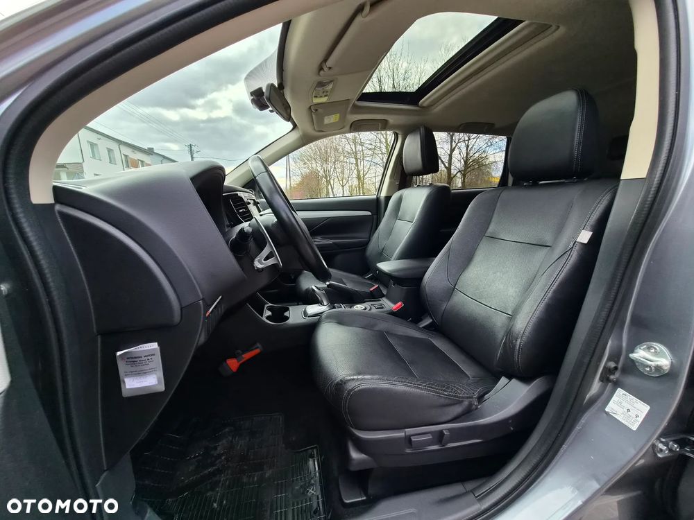 Mitsubishi Outlander - 19
