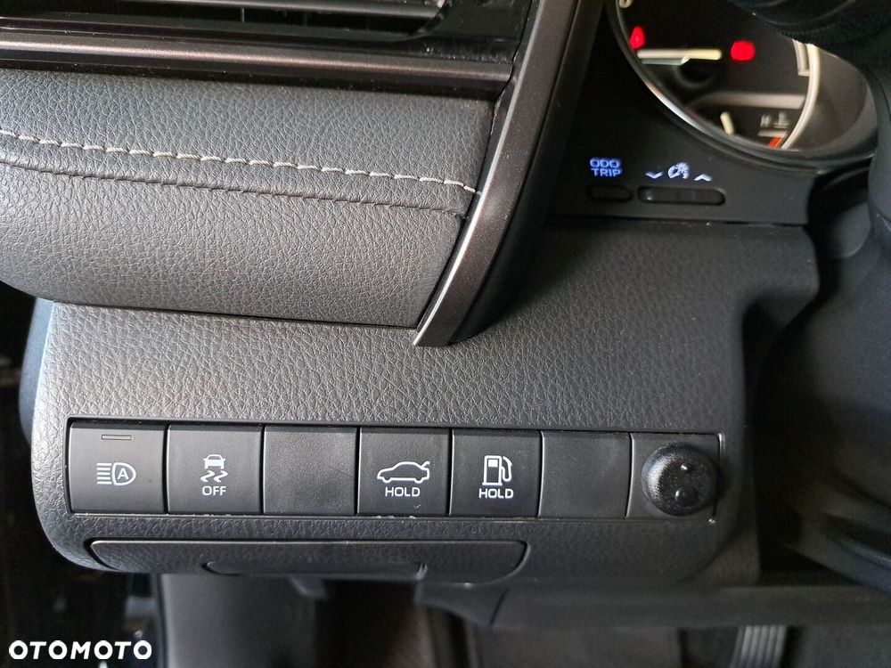 Toyota Camry 2.5 Hybrid Prestige CVT - 36