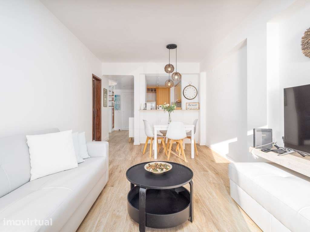 Apartamento duplex T1+1 com 2 terraços e vista mar - Sesimbra - Grande imagem: 4/14
