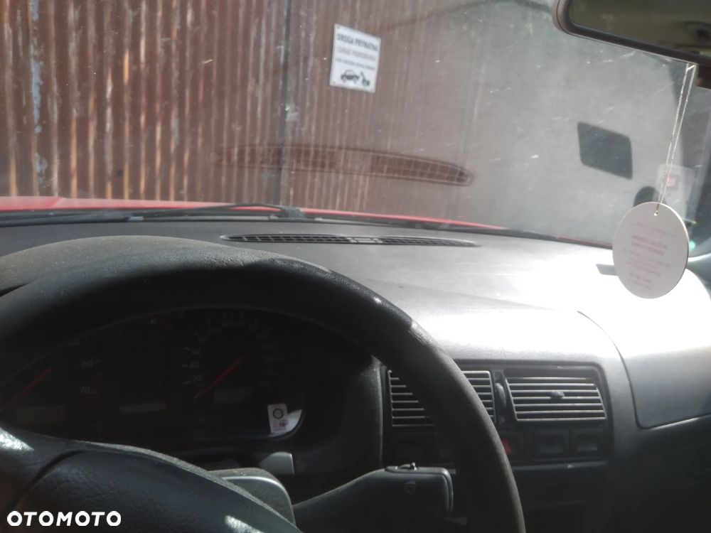Auto na części - Volkswagen golf IV 105KM Benzyna 2000r Silnik Skrzynia Drzwi Maska Klapa Błotnik Zderzak Lampa Szyba Klamka Lusterko Deska Kokpit - 10