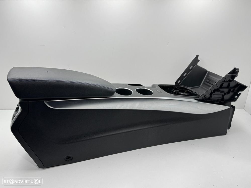 Apoio Braço / Consola Central - Renault Megane IV (2016) - 2