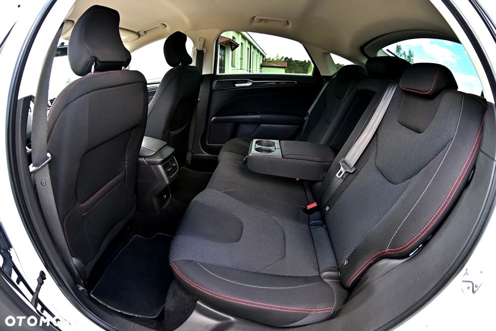 Ford Mondeo 2.0 TDCi ST-Line - 21