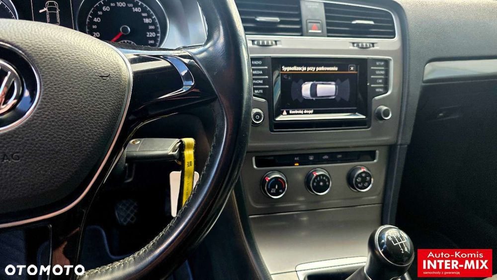 Volkswagen Golf - 33