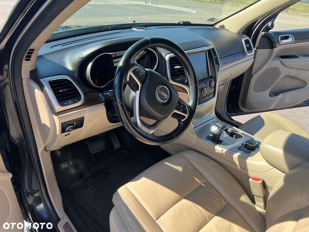 Jeep Cherokee - 4