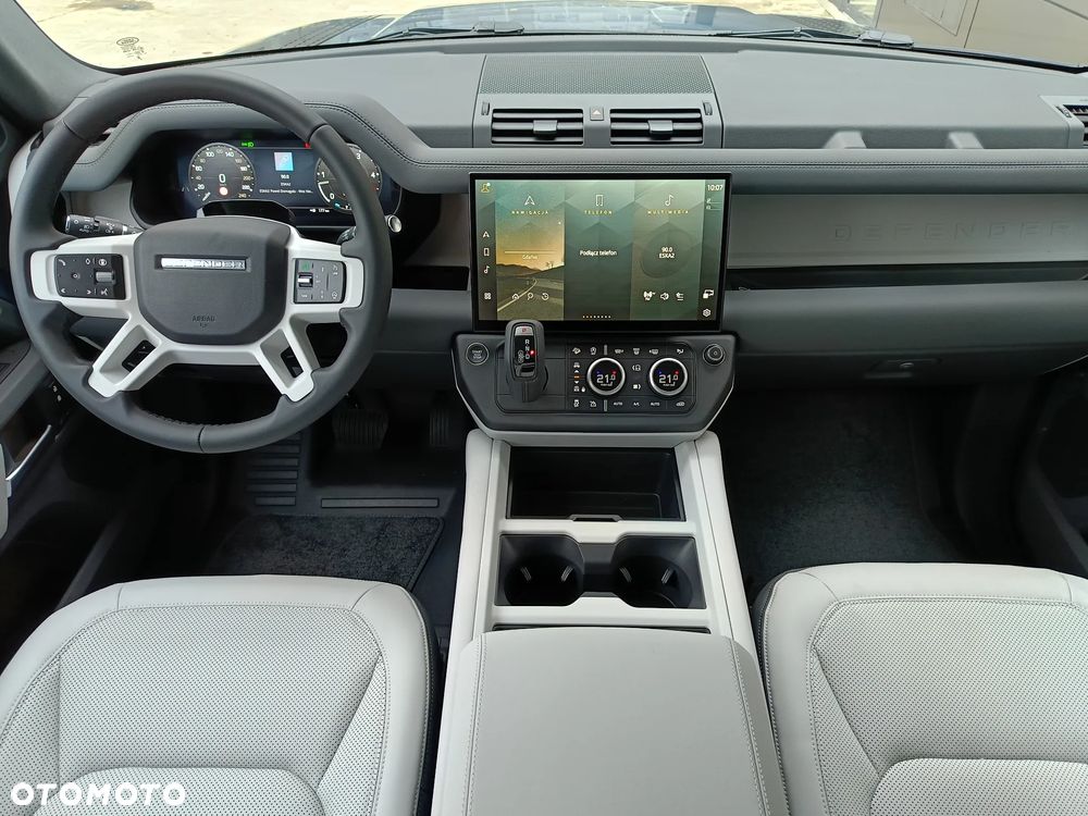 Land Rover Defender 3.0 D250 mHEV X-Dynamic SE - 15