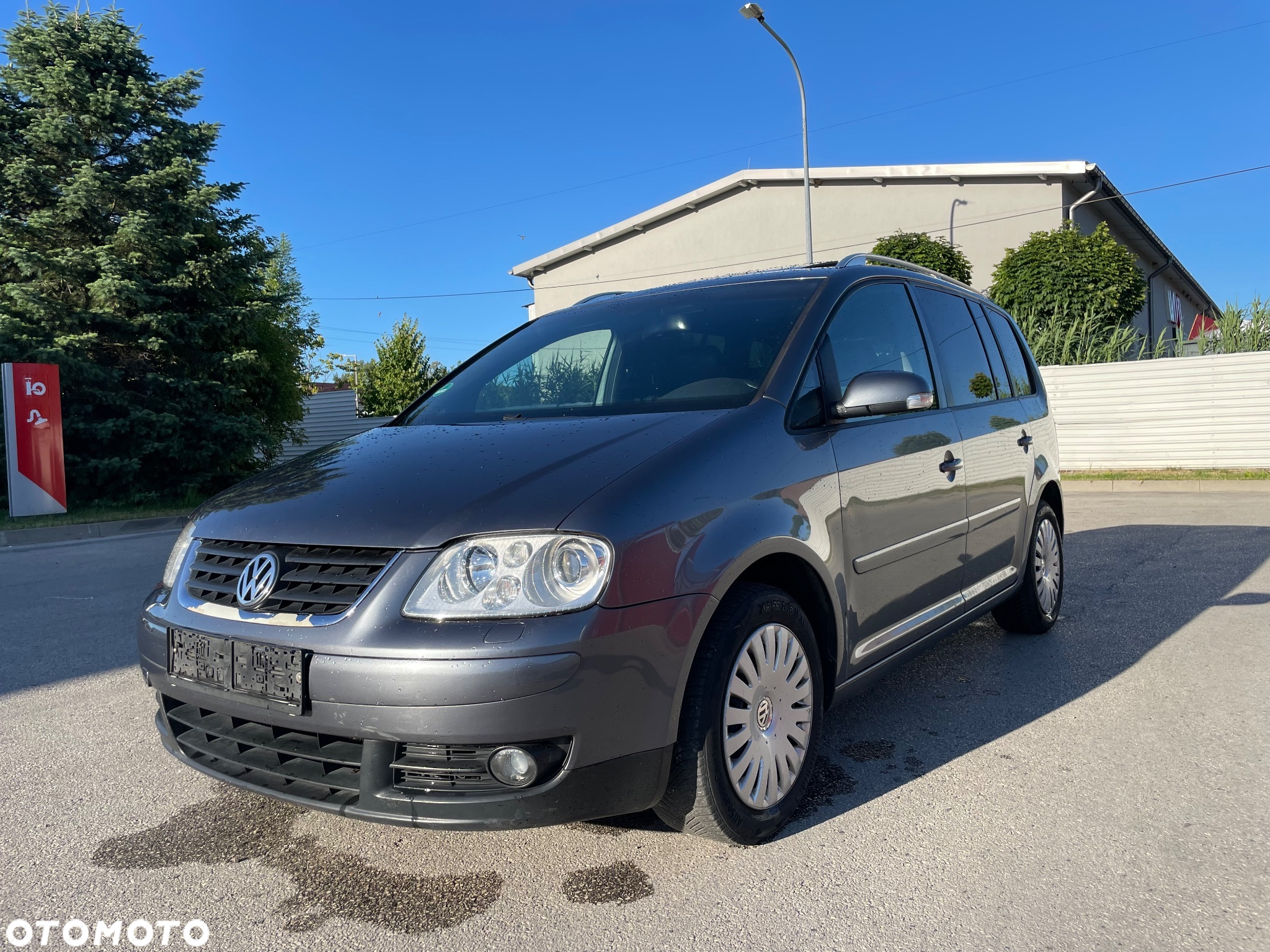 Volkswagen Touran 1.9 TDI DPF DSG Highline - 2