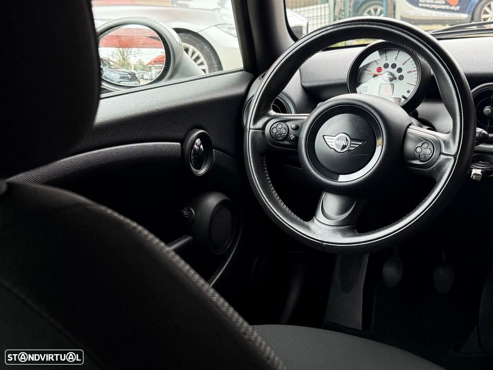 MINI 3 Portas Cooper D - 9