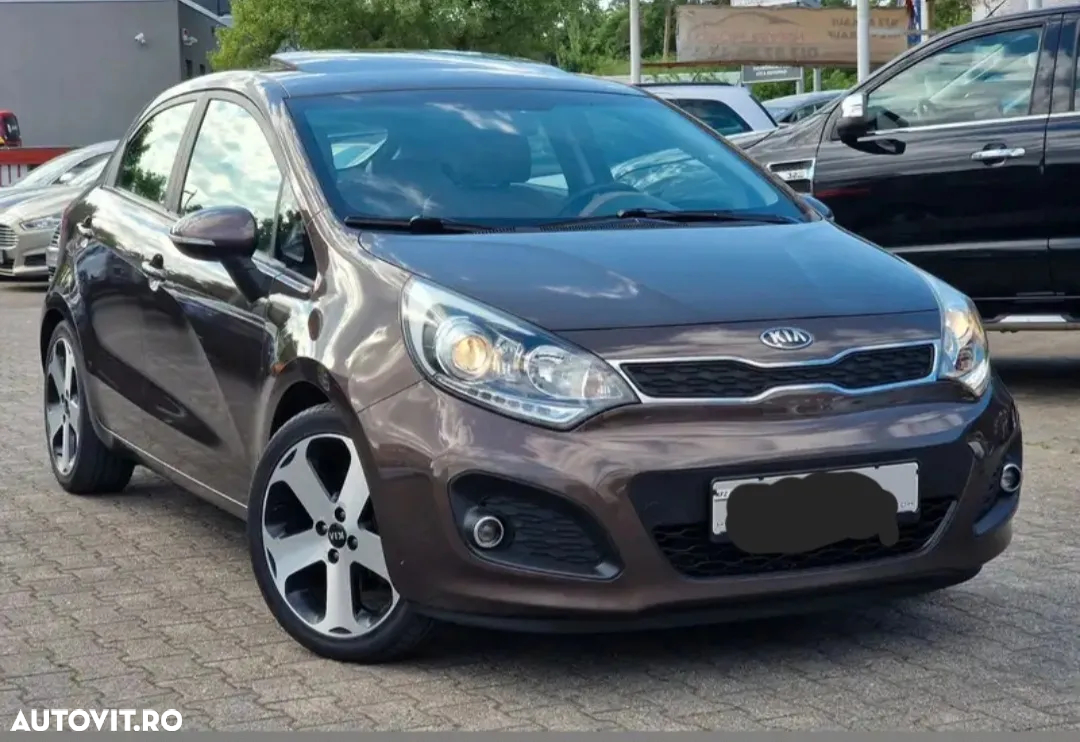 Kia Rio 1.4 Fifa World Cup Edition - 12