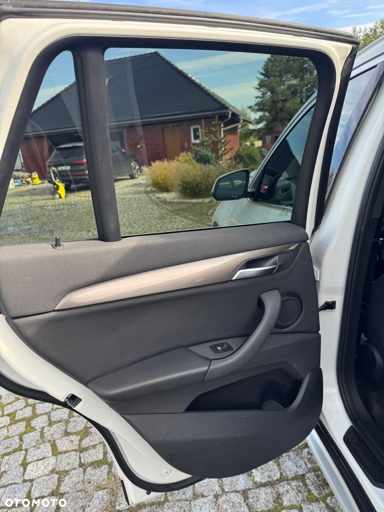 BMW X1 xDrive25i Sport Line - 21
