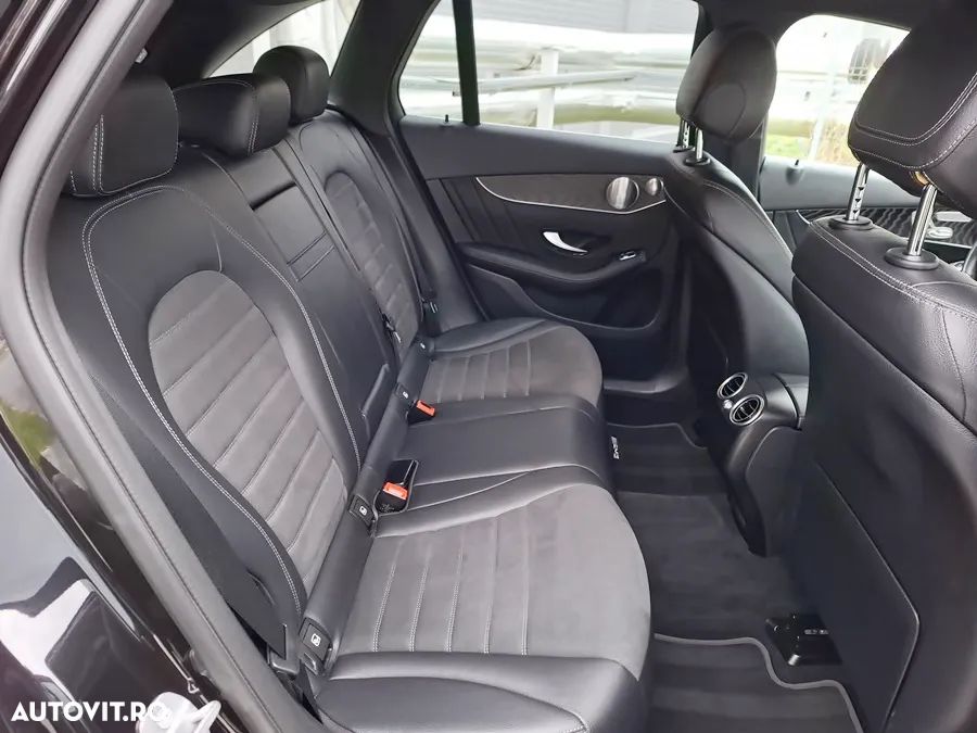 Mercedes-Benz GLC 220 d 4Matic 9G-TRONIC AMG Line Plus - 25
