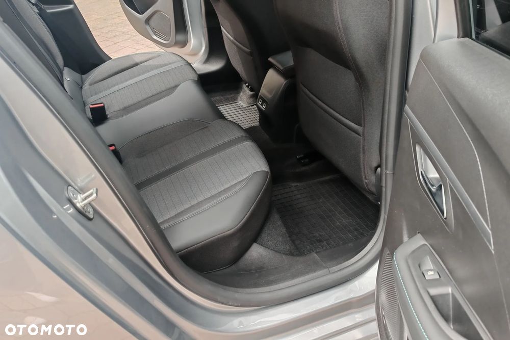 Peugeot 208 PureTech 100 EAT8 Allure - 11