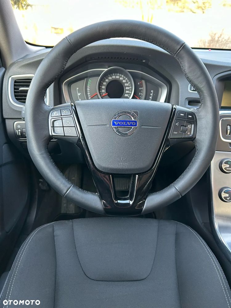 Volvo V60 D3 Base - 15