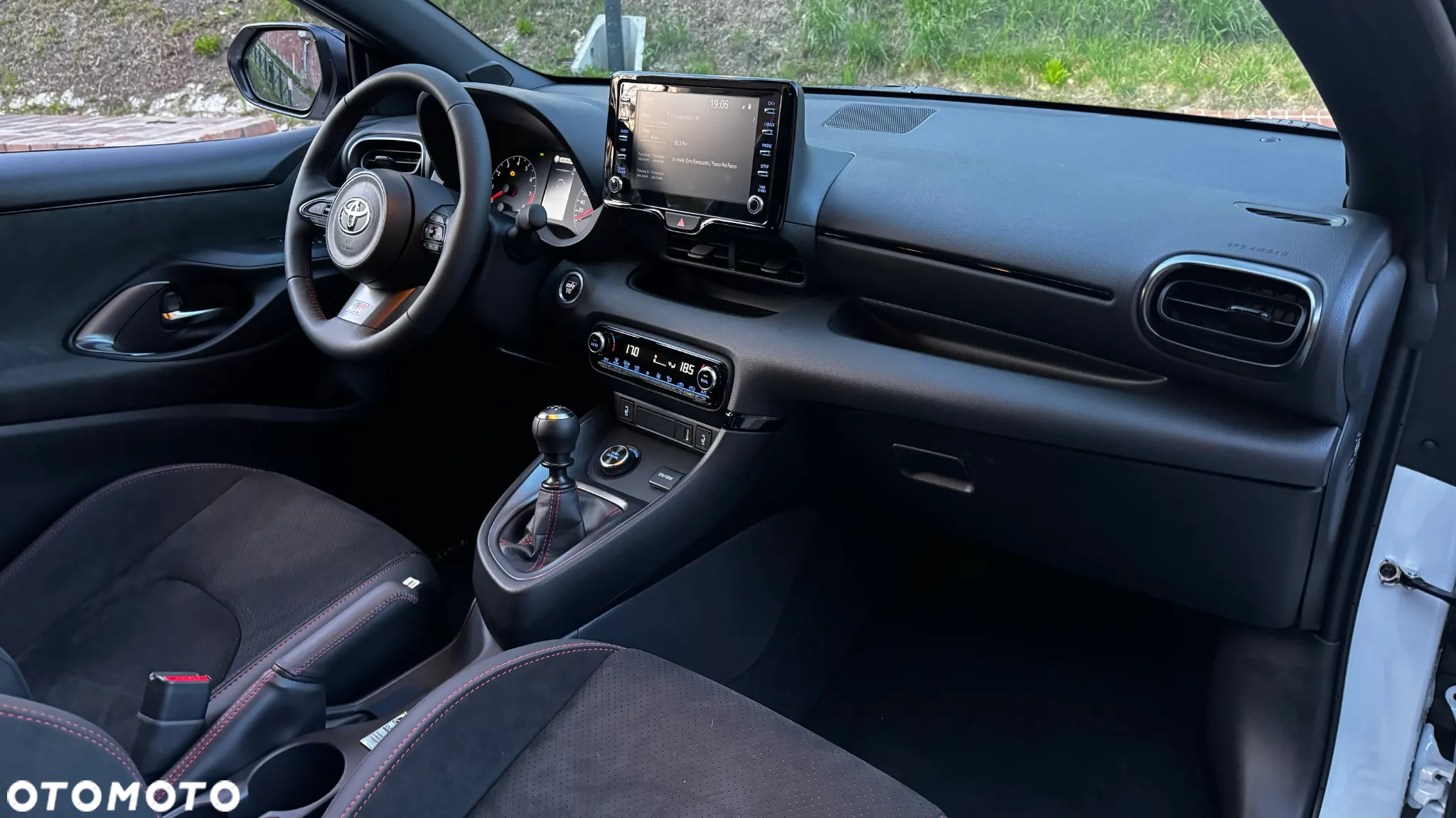 Toyota Yaris GR 1.6 Dynamic - 13