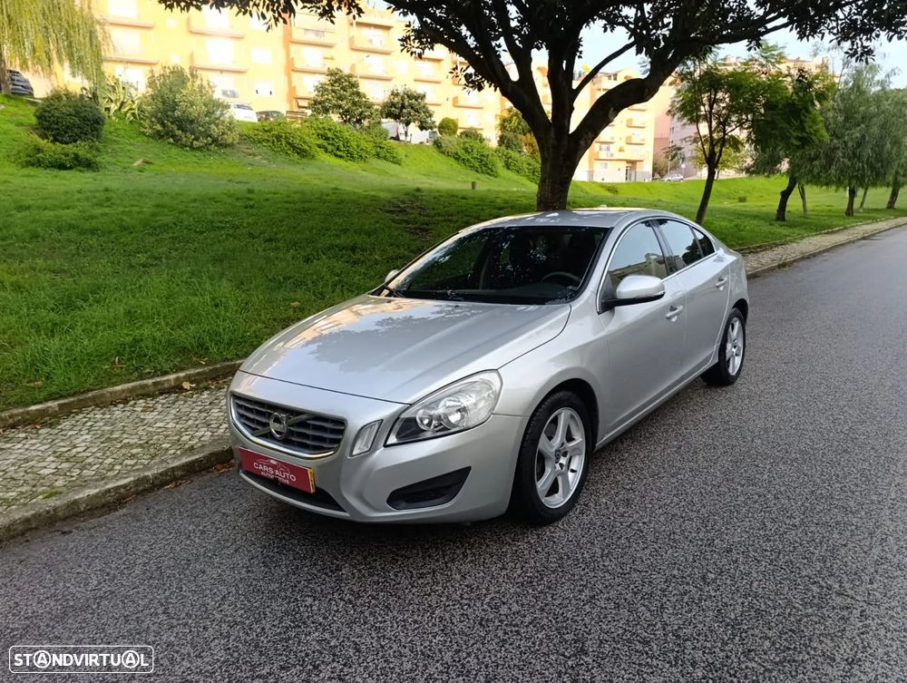 Volvo S60 2.0 D4 Momentum Start/Stop - 3