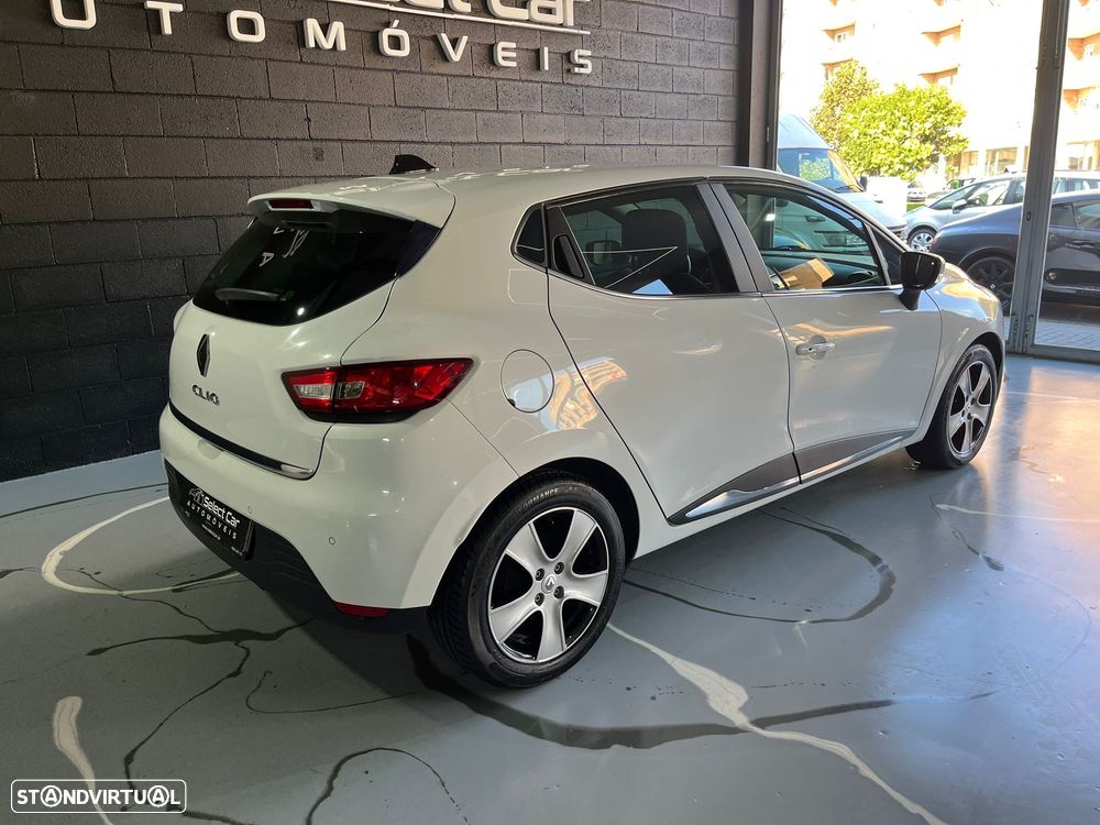 Renault Clio - 8