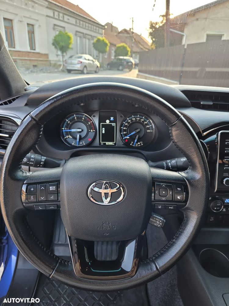 Toyota Hilux 2.8D 204CP 4x4 Double Cab AT Invincible - 13