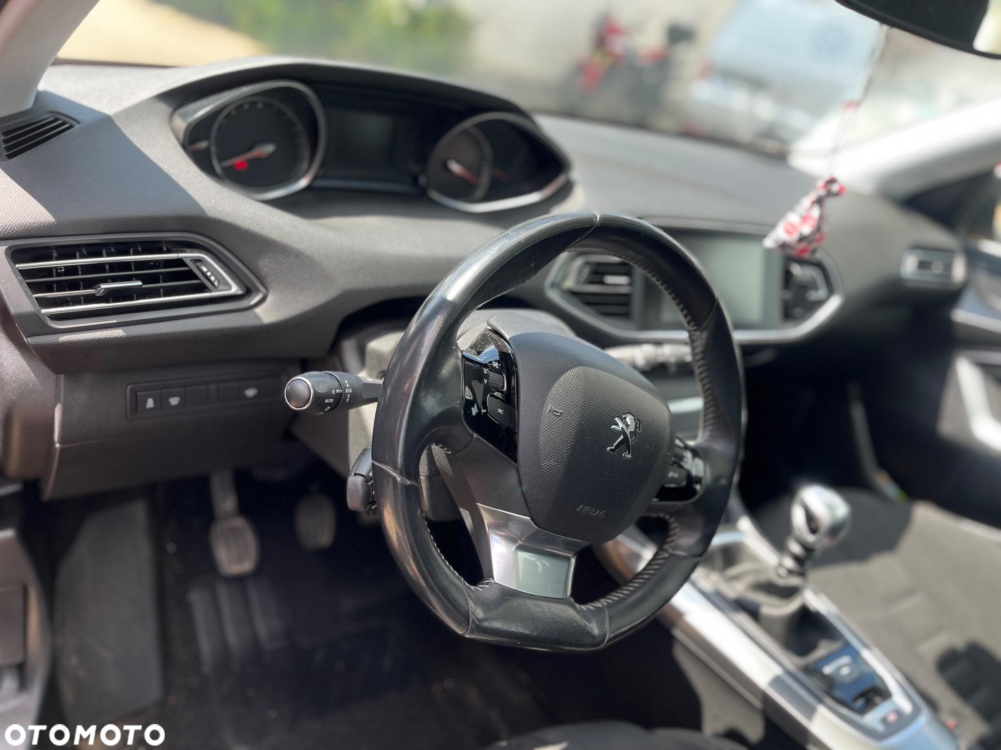 Peugeot 308 1.2 PureTech Allure S&S - 8