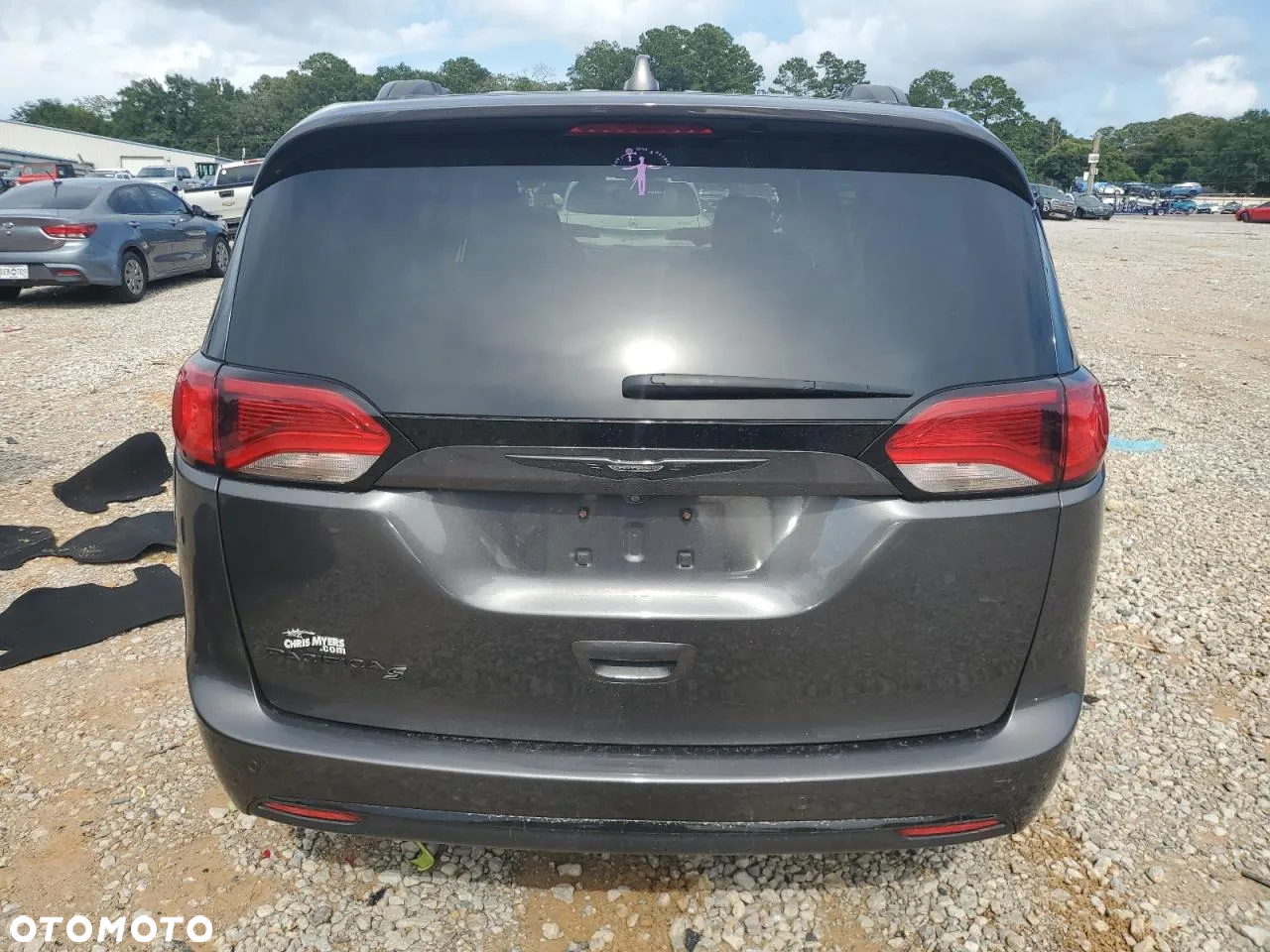 Chrysler Pacifica - 9