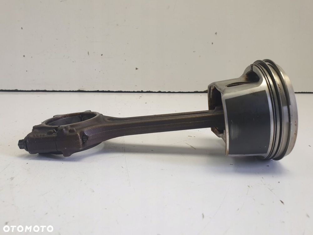 VW New Beetle 1.6 8V BFS TŁOK KORBOWÓD - 4