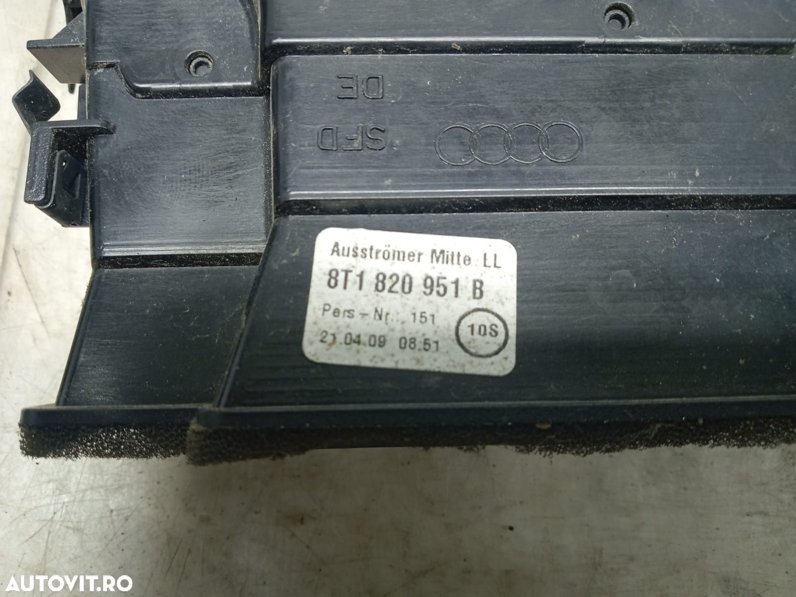 Grila aer bord centrala 8t1820951b Audi A4 B8/8K [2007 - 2011] - 3