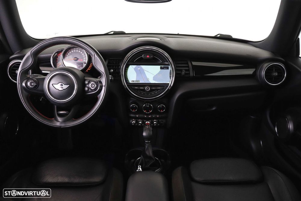 MINI 3 Portas Cooper D Auto - 16