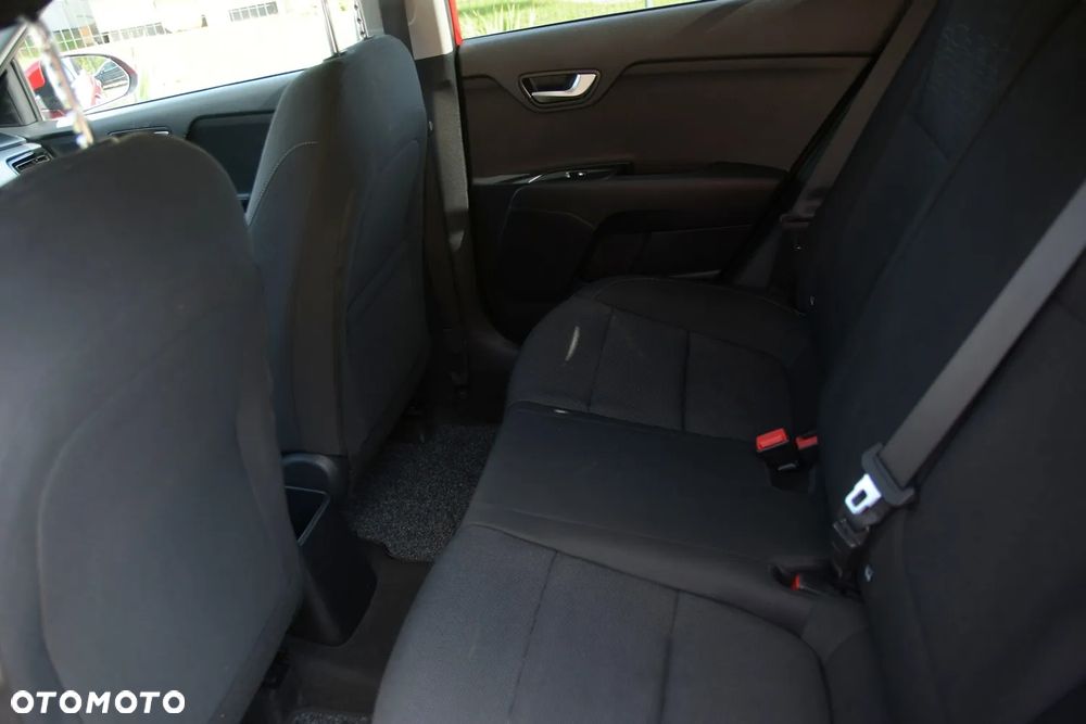 Kia Rio 1.4 L - 21