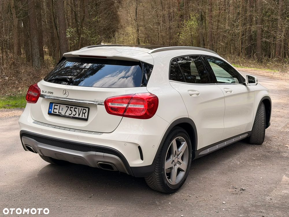 Mercedes-Benz GLA 200 7G-DCT AMG Line - 6