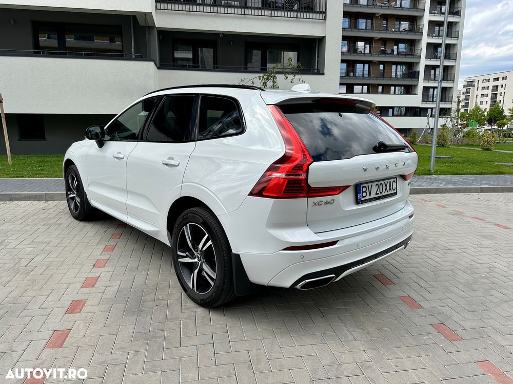 Volvo XC 60 B5 MHEV AT8 AWD R-Design - 11