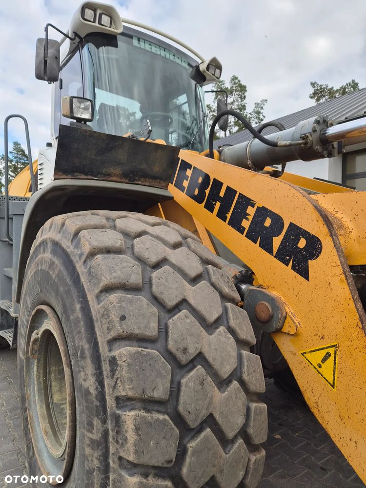 Liebherr L566 566 - 11