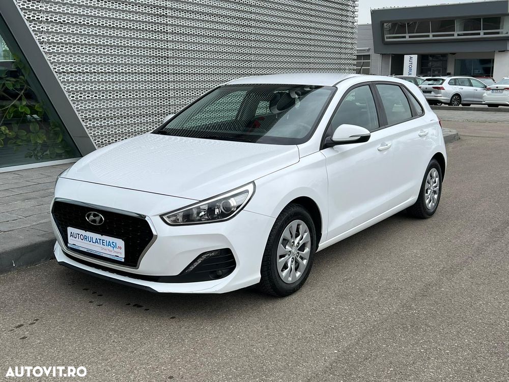 Hyundai i30 1.4 100CP 5DR M/T Comfort - 8