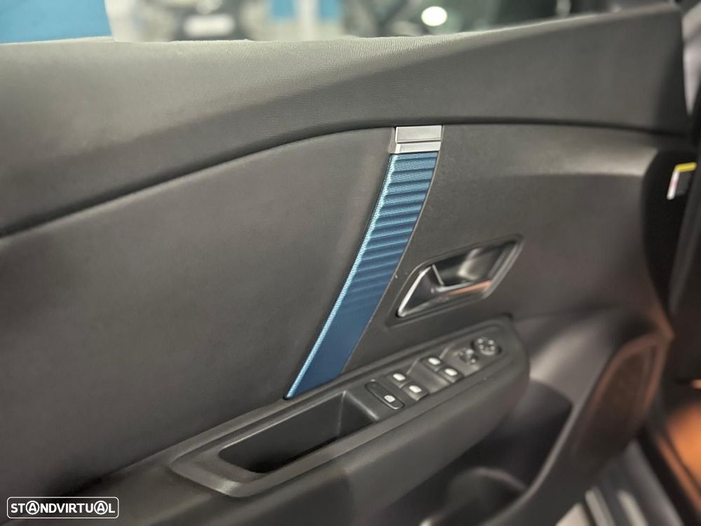 Citroën e-C4 50 kWh Shine - 10