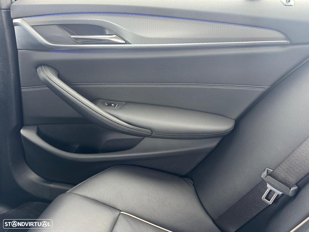 BMW 530 e iPerformance Pack M - 22