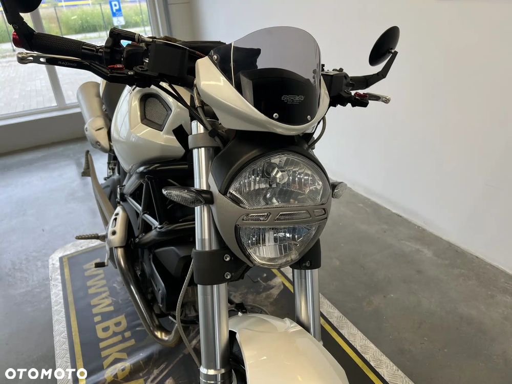 Ducati Monster - 22