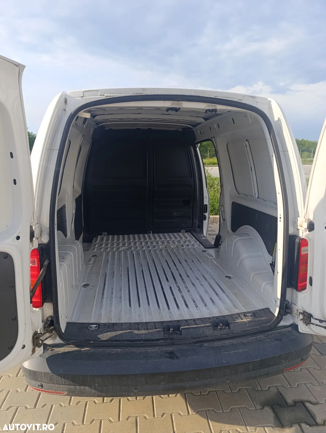 Volkswagen Caddy Maxi - 7
