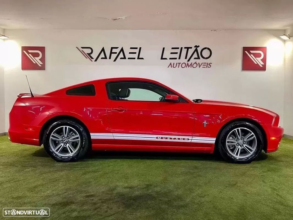 Ford Mustang - 8