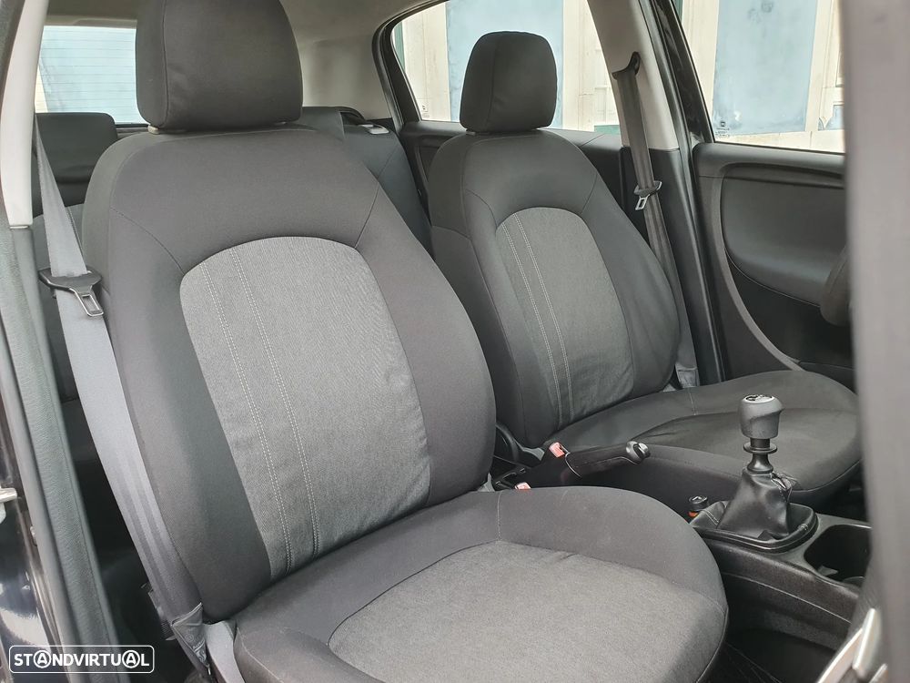 Fiat Punto 1.2 Lounge Start&Stop - 30
