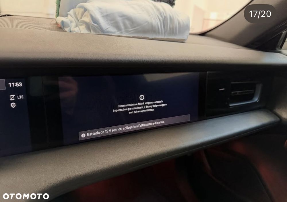 Porsche Taycan Sport - 12