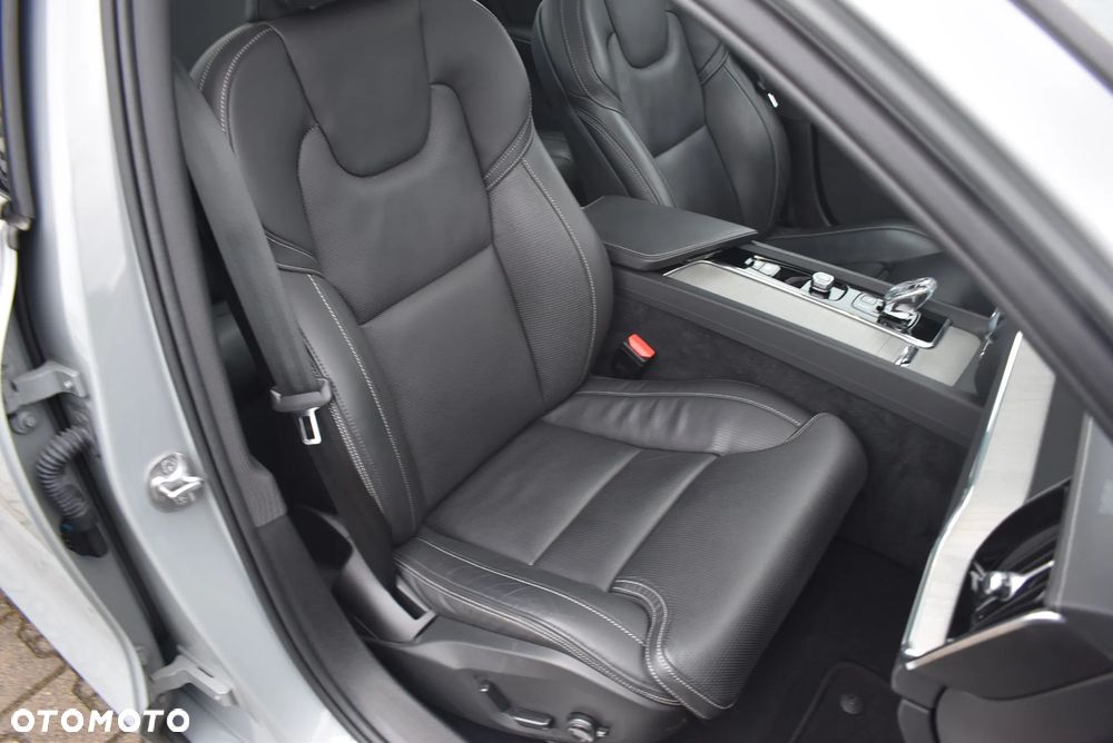 Volvo S60 B5 B AWD Ultimate Dark - 18