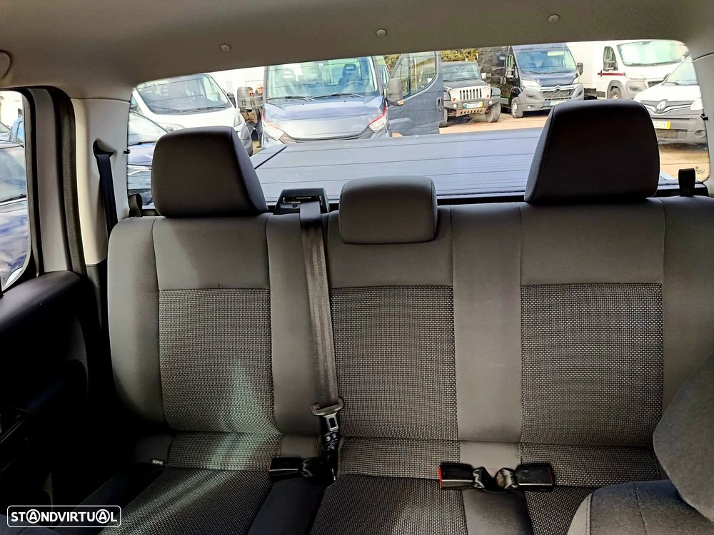 VW Amarok 2.0 BiTDI Auto Trendline - 16