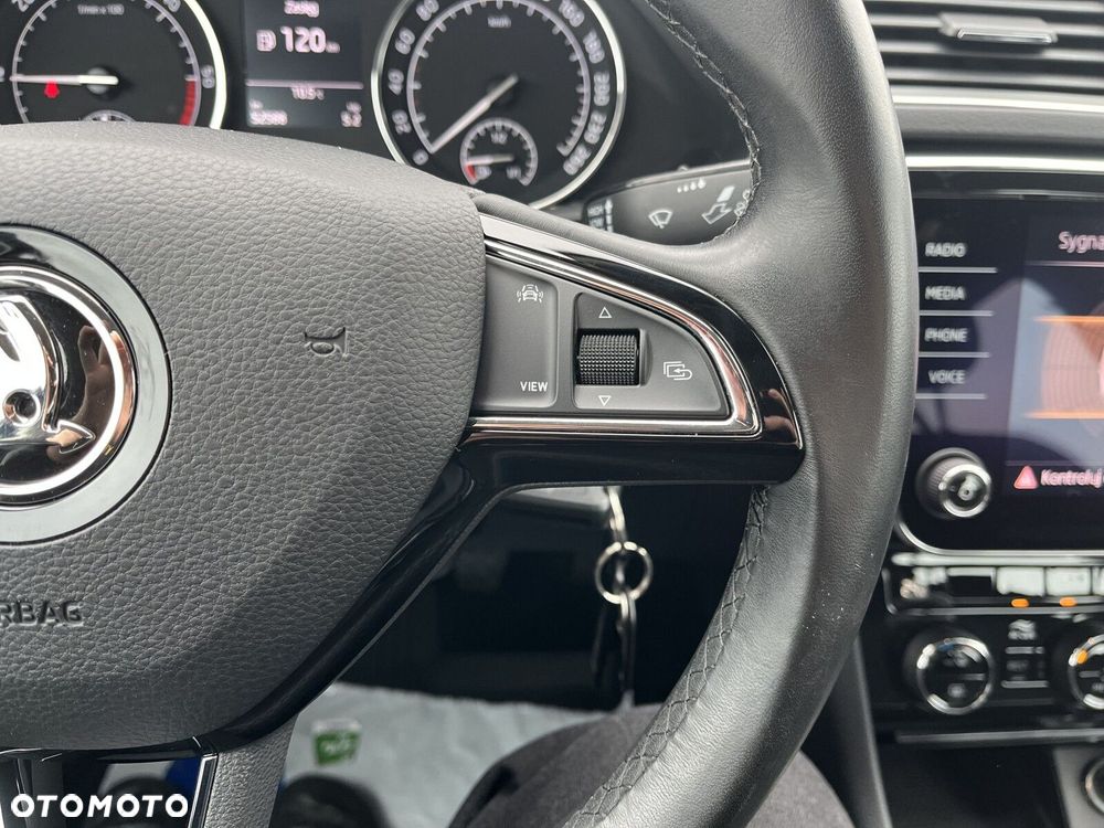 Skoda Superb 2.0 TDI Ambition - 31