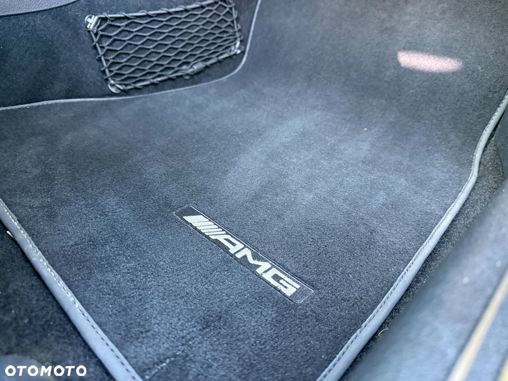 Mercedes-Benz CLA - 36