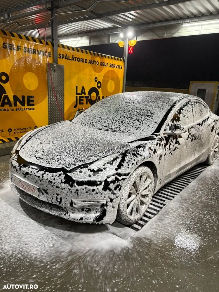 Tesla Model 3 Langstreckenbatterie Allradantrieb Dual Motor - 4