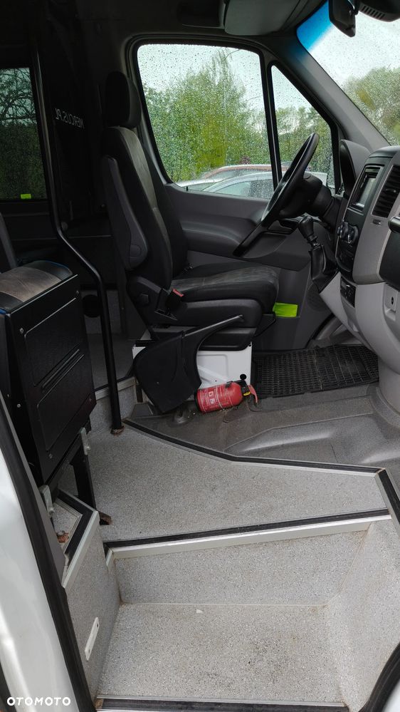 Mercedes-Benz Sprinter 516 - 13