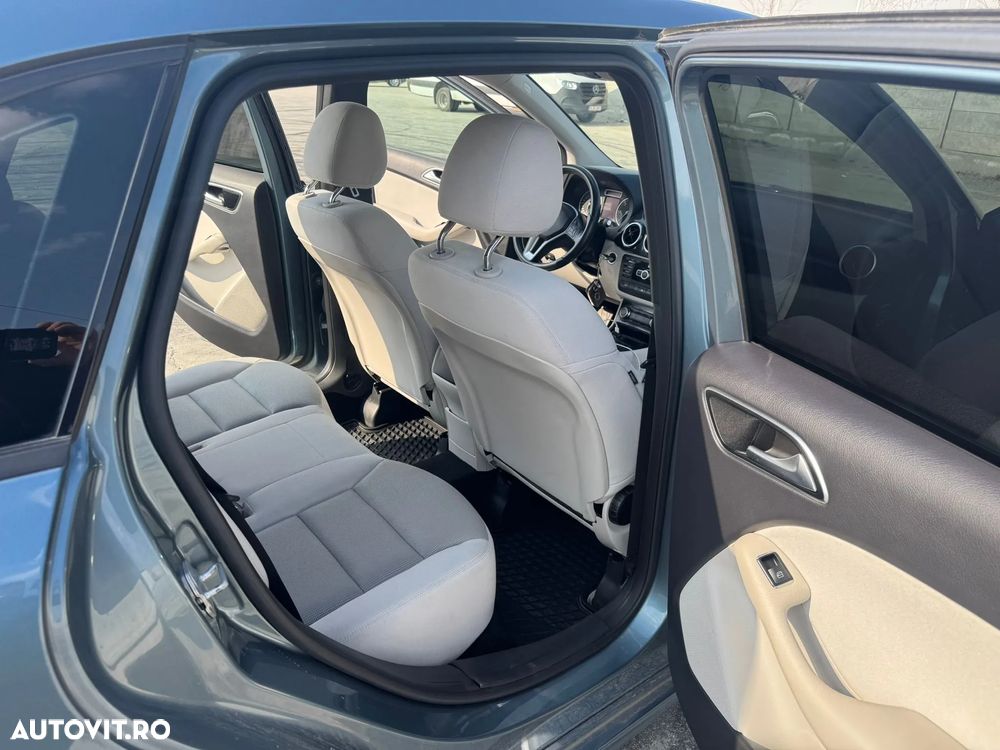 Mercedes-Benz B 180 - 11