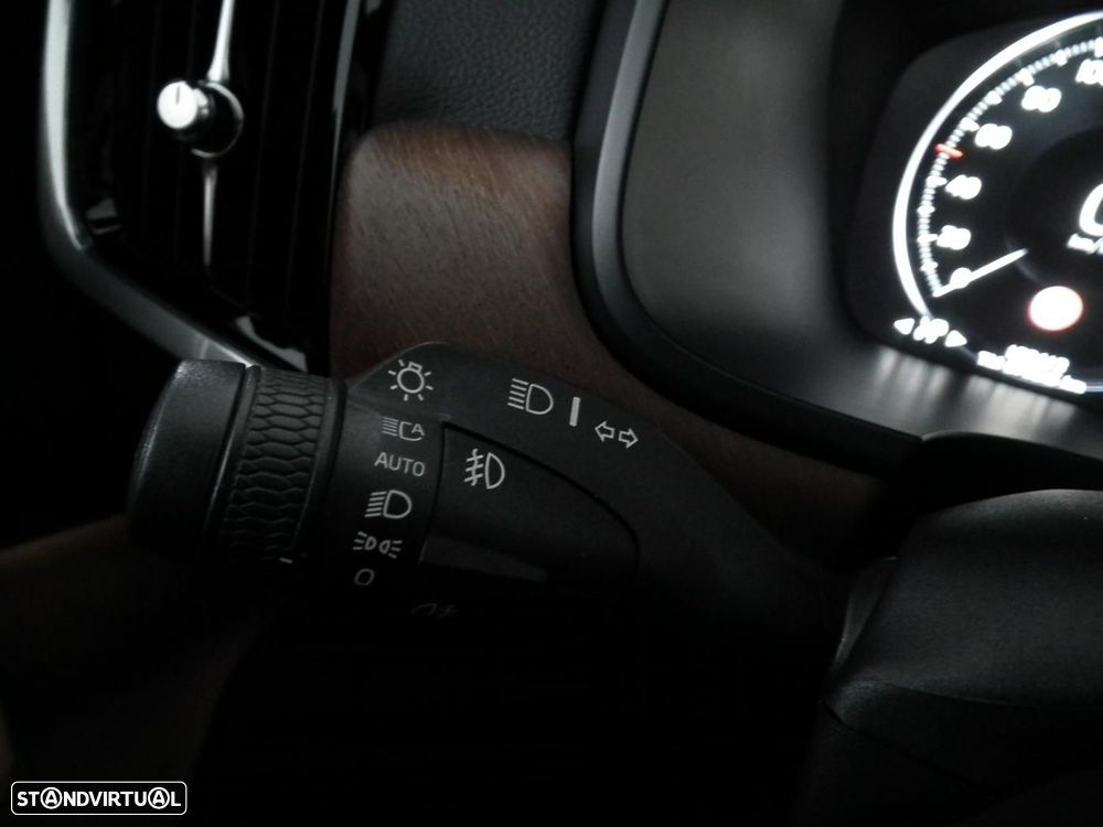 Volvo V90 2.0 D4 Inscription Geartronic - 30